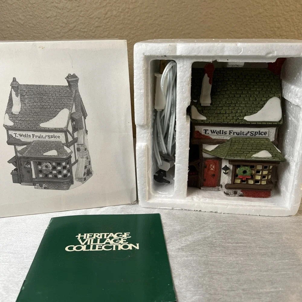 Vtg 1988 Dept 56  T. Wells Fruit And Spice Shop Heritage Village Collection 5924